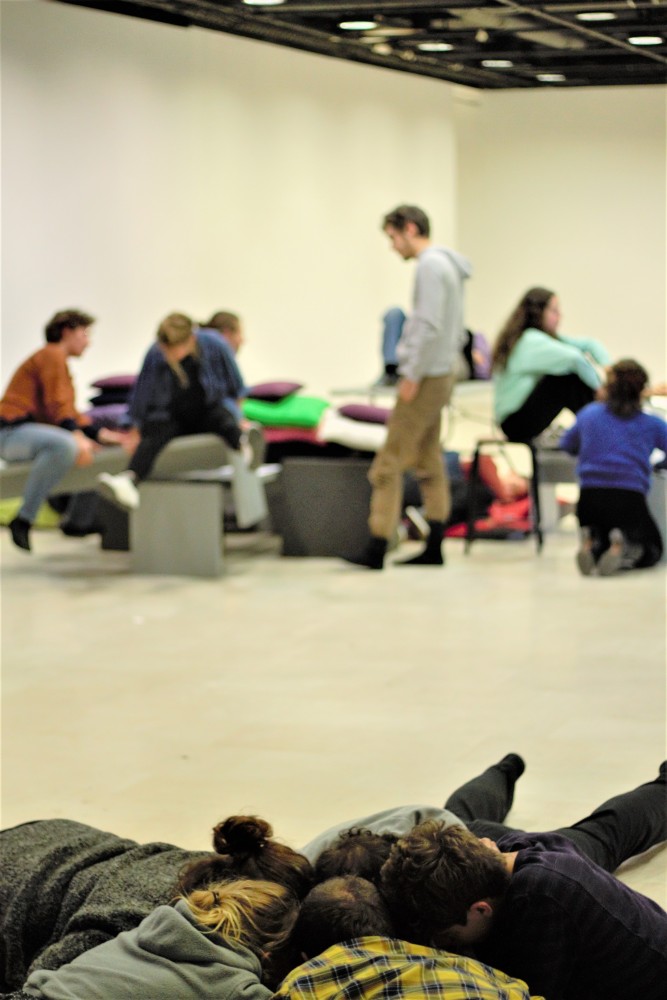 lkasugduzb | Crédits : Chloé Saffores